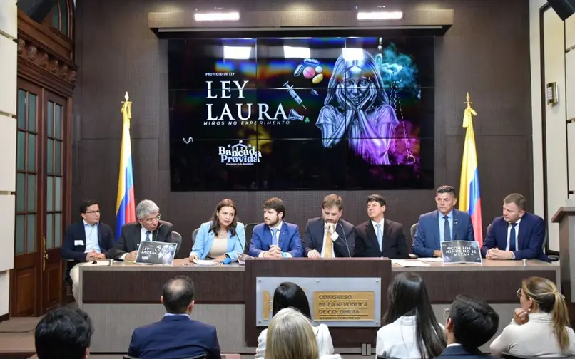 Bancada provida radica la “Ley Laura”