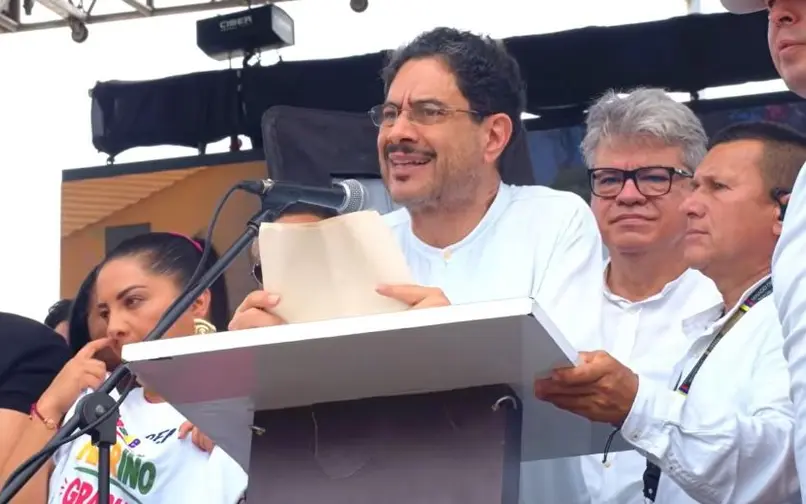 Iván Cepeda anuncia denuncia contra Efraín Cepeda 