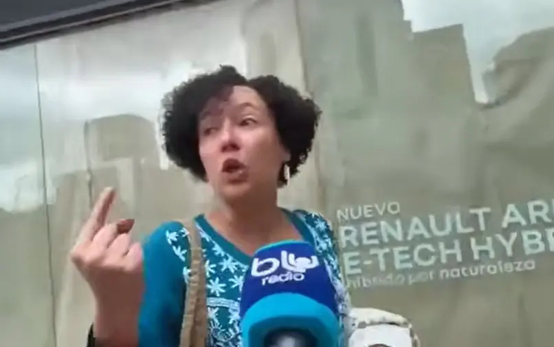 Senadora Isabel Zuleta tras indagatoria regaña a la prensa