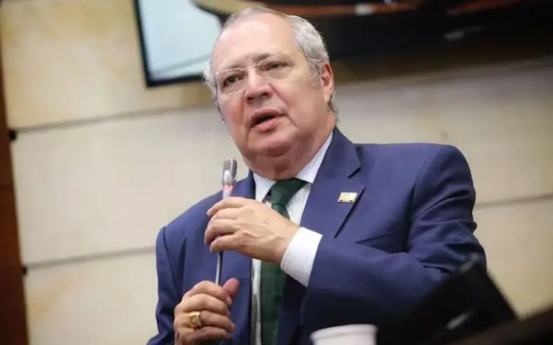 IVÁN NAME ABRIL