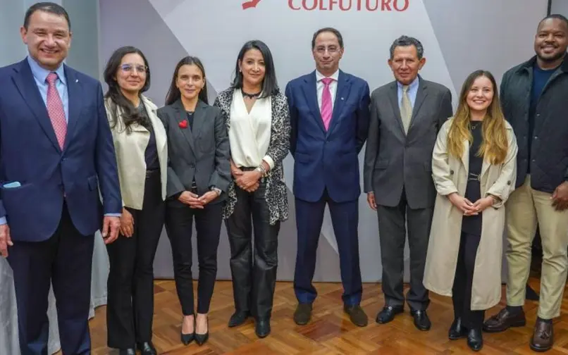 Gobierno reactiva alianza con Colfuturo para financiar estudios de posgrado en el exterior 
