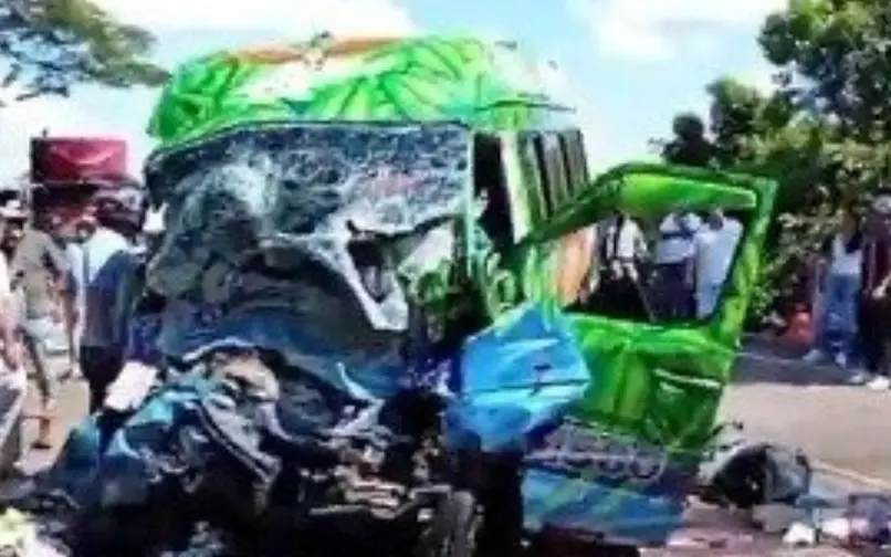 Accidente en la vía Villavicencio–Puerto López deja un muerto y más de diez heridos