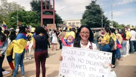 Manifestante en Suiza