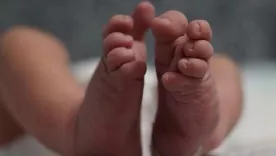Bebé recién nacido no le asignaron género