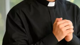 Envían a la cárcel a sacerdote por abuso sexual a menores de edad