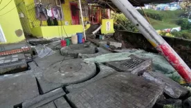 Varias viviendas en riesgo por deslizamiento de tierra en la localidad de Usaquén
