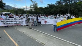 disturbios y protestas por alza en el peaje El Trapiche 