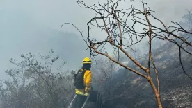 Bomberos Entre Nubes