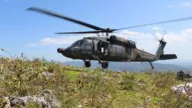 helicóptero UH 60 Black Hawk