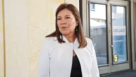 Luz Adriana Camargo Fiscal 2024