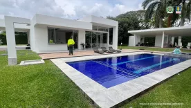 506 bienes de cinco narcotraficantes