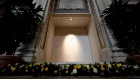 tumba papa francisco en Roma