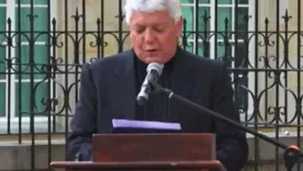 Sacerdote jesuita acto perdón público