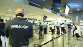 migración colombia aeropuerto el dorado