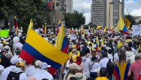 avanza marcha silencio