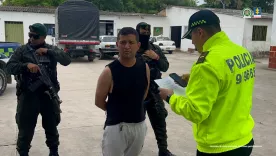 Cinco policías, un agente de tránsito y dos particulares judicializados por contrabando 