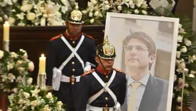 Miguel Uribe en cámara ardiente