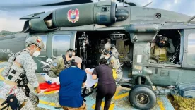 Traslado de personas heridas por activación de explosivo en Anorí