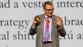 James A. Robinson, nobel de Economía