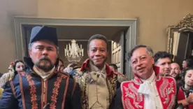 Gustavo Petro actuando en al película del Almirante Padilla