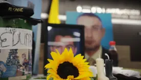 Madre de una de las víctimas recordó que durante años fueron llamadas "locas" por pedir justicia - crédito JEP