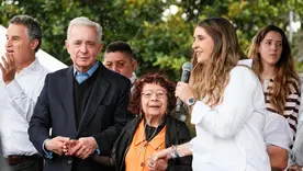 Paloma Valencia en concentración de adultos mayores en Antioquia