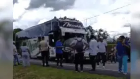 Bloqueo campesino en vía entre Risaralda, Caldas y Antioquia