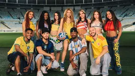 Shakira y sus bailarines