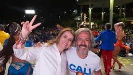 Paloma Valencia en Cali acompañada por su fórmula vicepresidencial Juan Daniel Oviedo. 