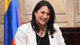 Paola Holguín renuncia al CD y a curul