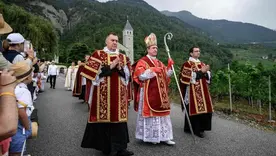 Vaticano excomulga a seis obispos de la Fraternidad San Pío X