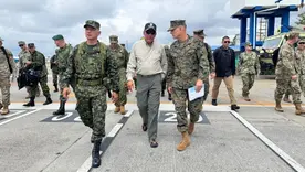 general Erick Rodríguez, mindefensa Jorge Mora, general Francis L. Donovan