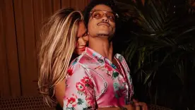 Karol G y Bruno Mars desatan rumores de romance: estas son las pistas que tienen sus seguidores