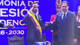 Abelardo de la Espriella con banda presidencial