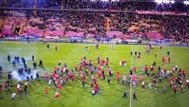 Disturbios entre hinchas de Santa Fe y América