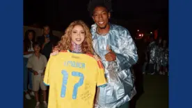  Johan Mojica futbolista colombiano fue invitado por Shakira