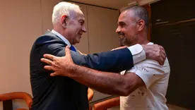 Benjamín Netanyahu recibió al pasajero que frustró presunto atentado en avión de Flydubai