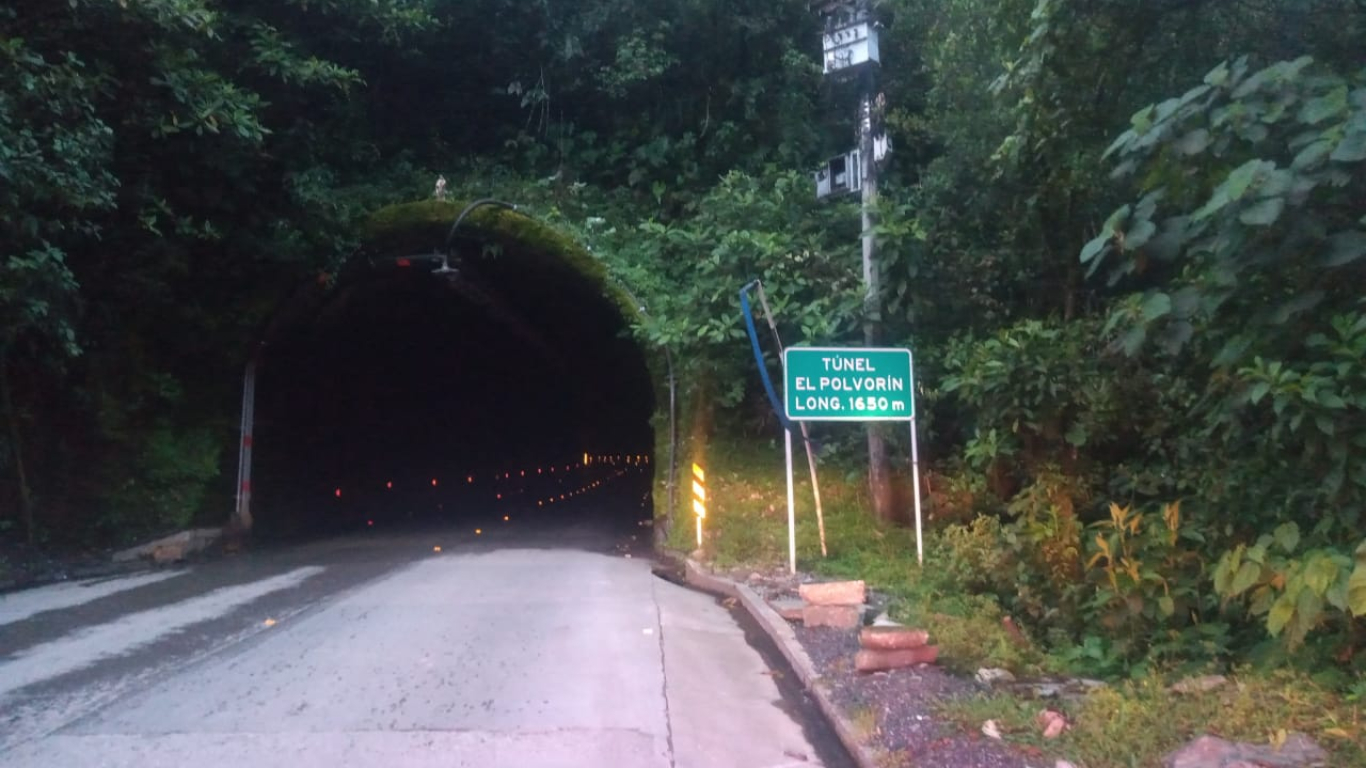 Cierre vía al llano impide ingreso de vacunas