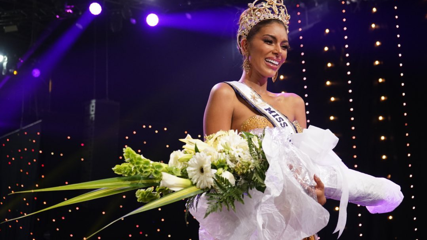 Miss Cartagena Valeria María Ayos, es la nueva Miss Universe Colombia