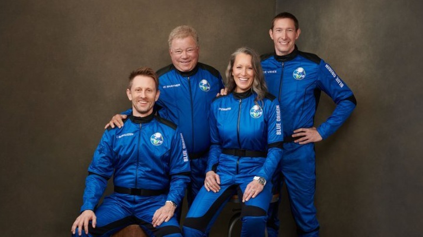 William Shatner es el hombre de mayor edad en viajar al espacio