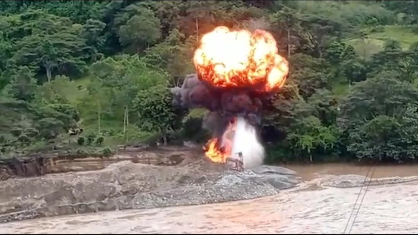Destruyen maquinaria de minería ilegal en Antioquia