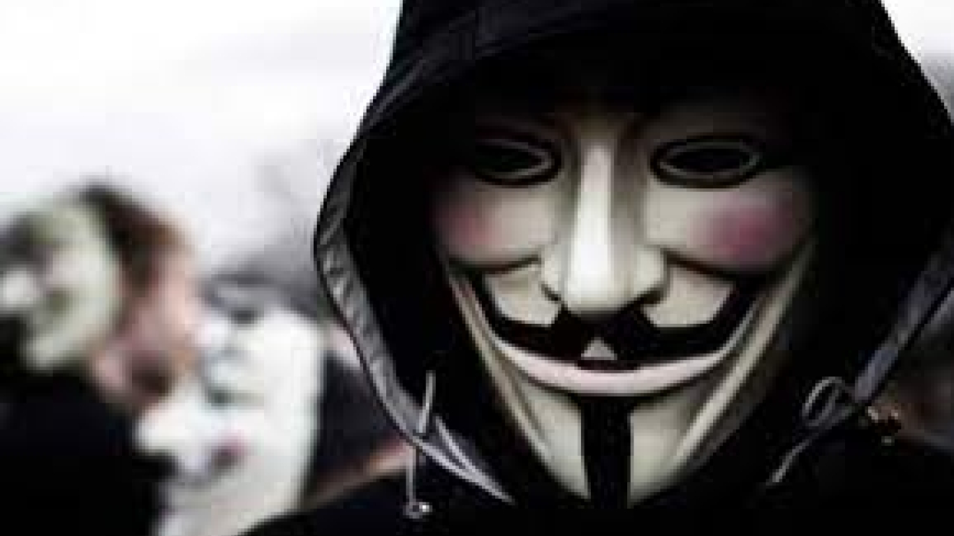 Anonymous se atribuye caída de Facebook