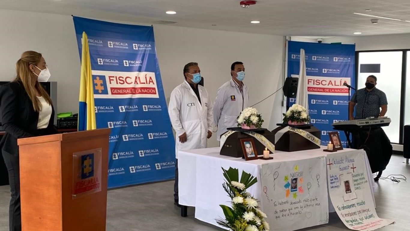 Fiscalía entrega cuerpo de desaparecidos