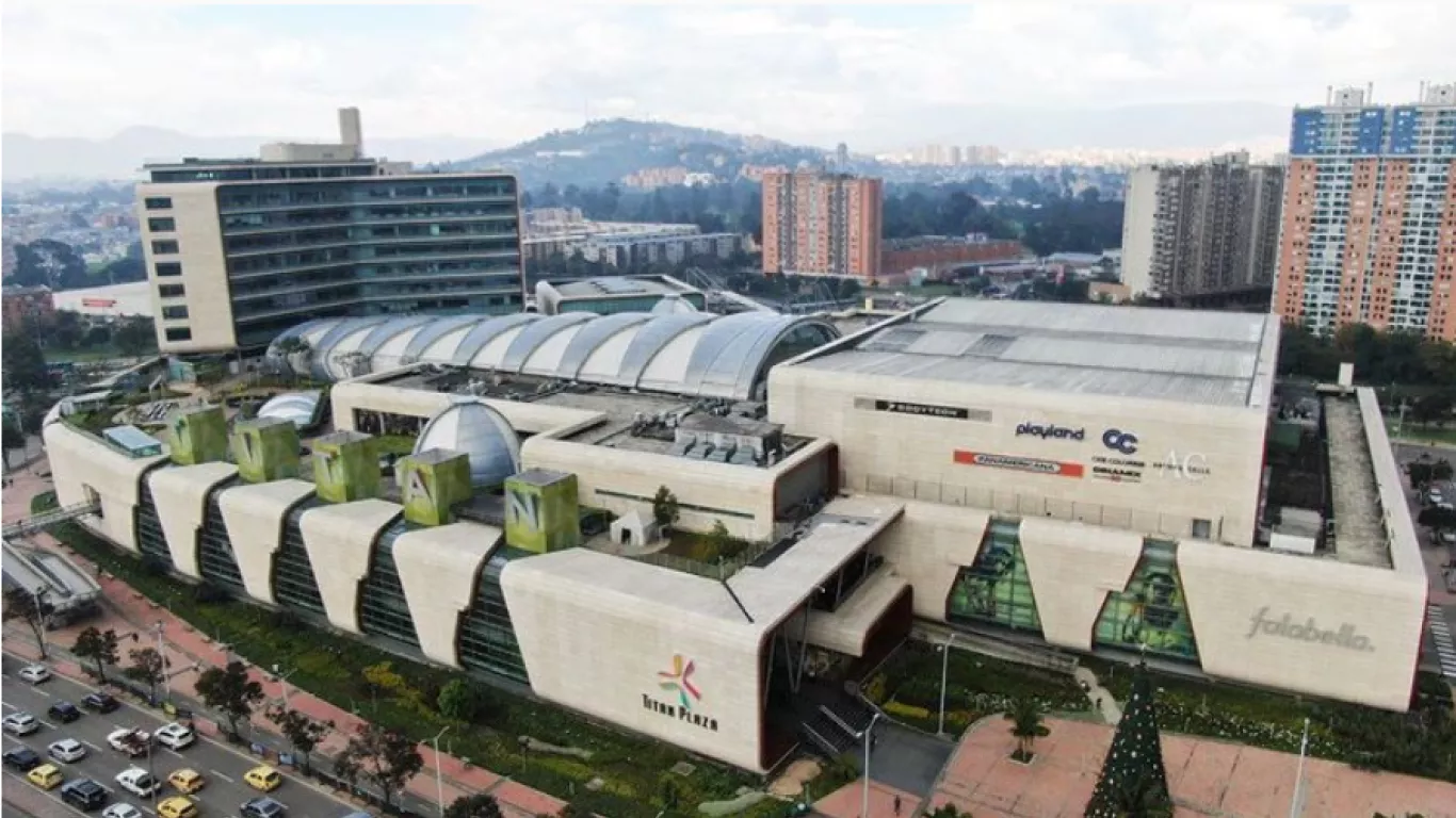 Centro comercial Titán Plaza