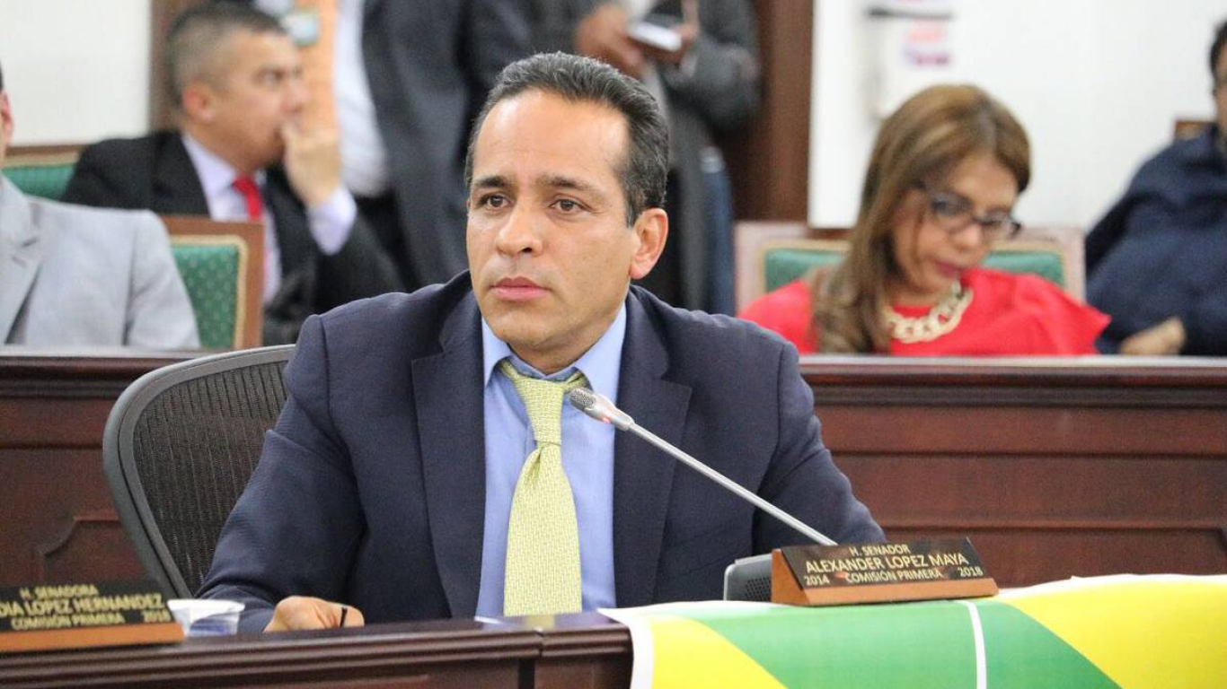 Alexander López Maya renunció a su precandidatura presidencial