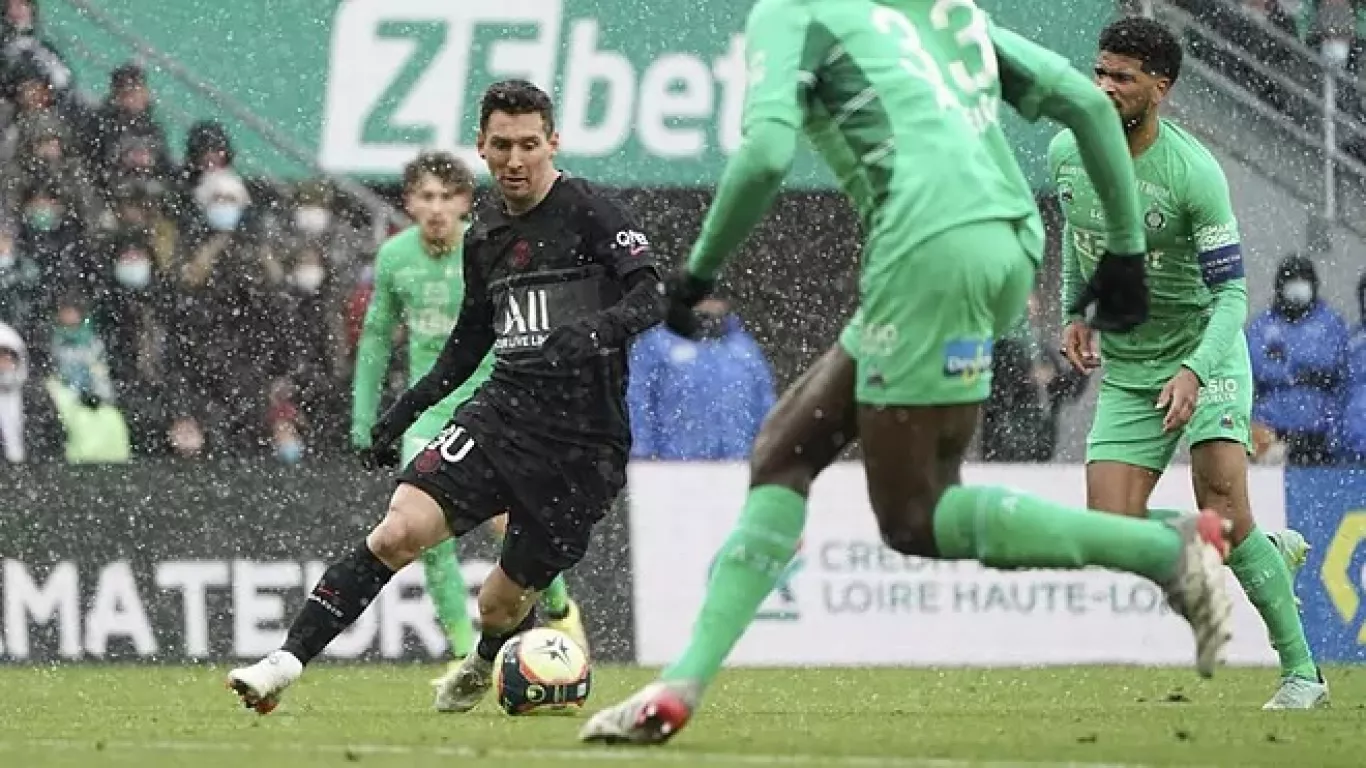 El impresionante partido de Messi en la victoria del PSG ante Saint Etienne