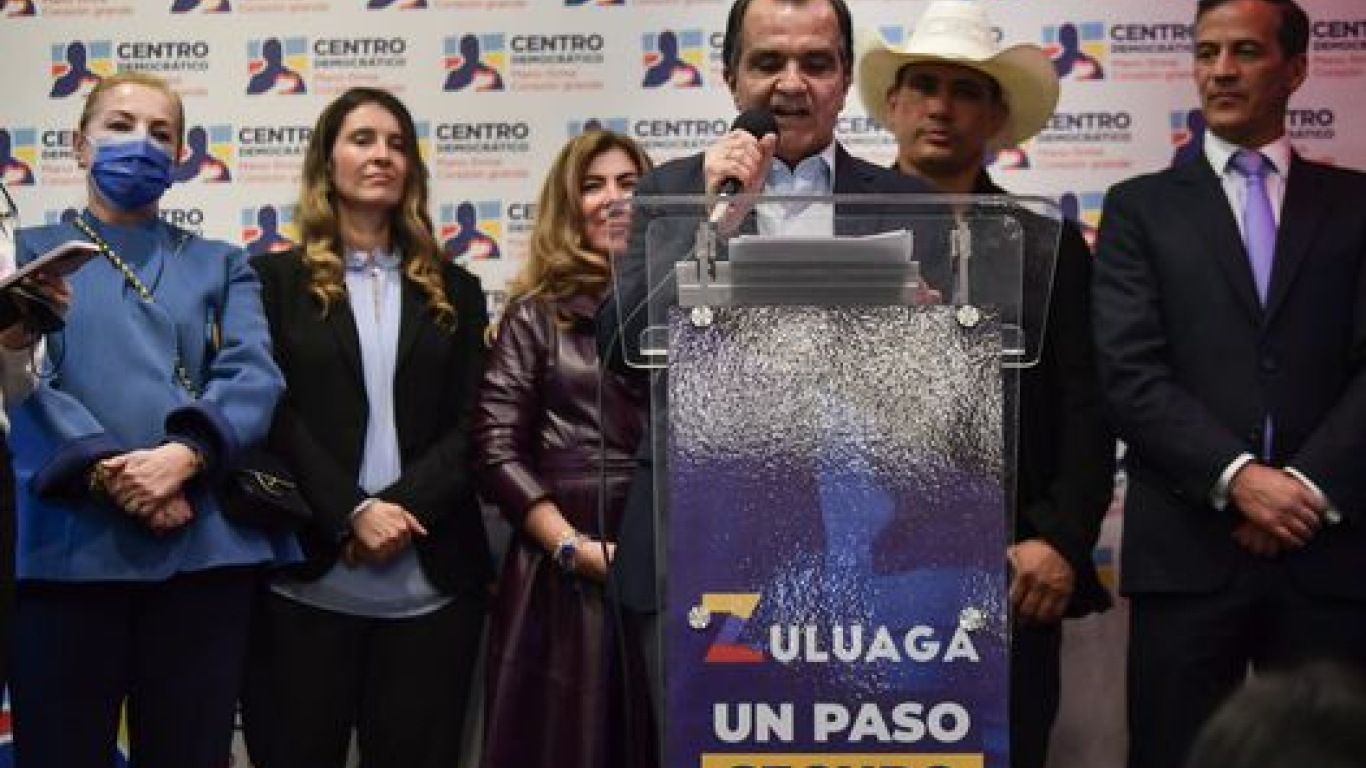 Óscar Iván Zuluaga venció a María Fernanda Cabal con el doble de votos