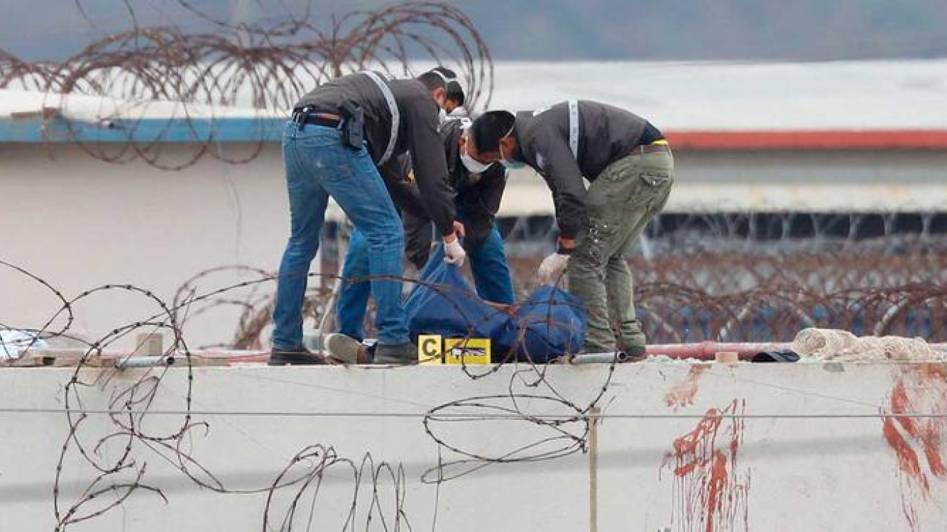 Nueva masacre en cárcel de Ecuador deja 68 muertos y 25 heridos