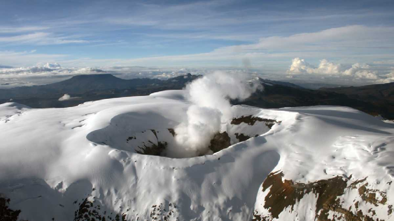 El volcán del Nevado del Ruíz podría tener una eventual erupción