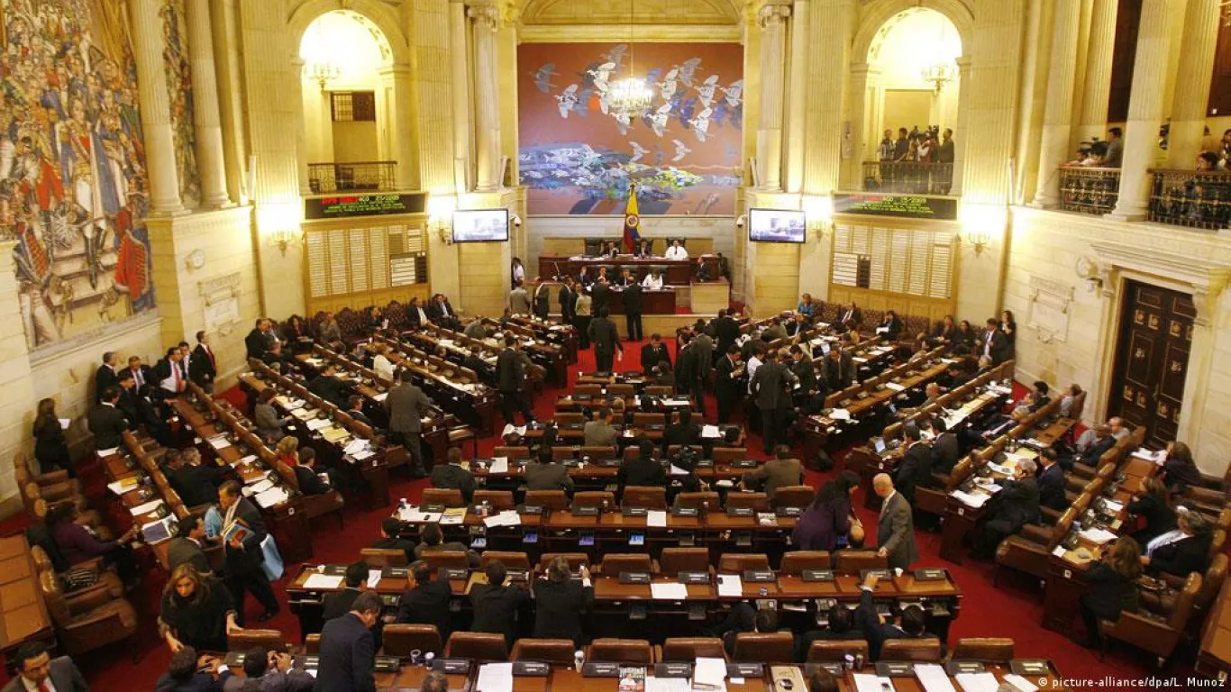 Estos fueron los congresistas que aprobaron ‘mico’ que afecta la libertad de prensa en Colombia